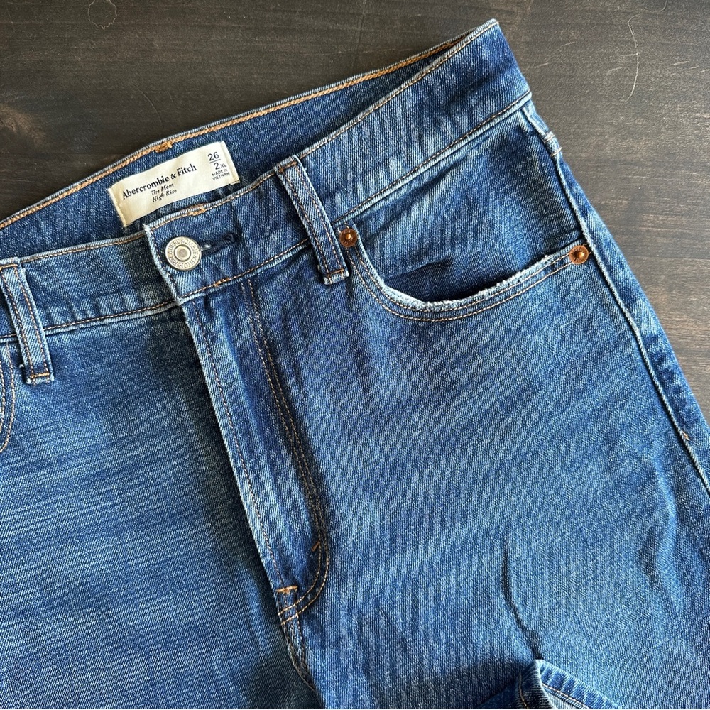 Abercrombie High Rise Mom Jean